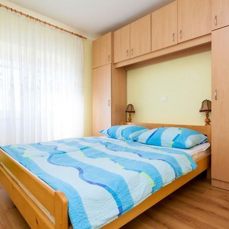 Holiday Apartment Ivica Milohnici Esterno foto
