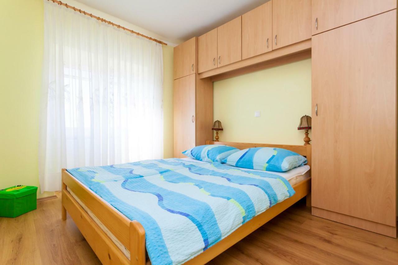Holiday Apartment Ivica Milohnici Esterno foto