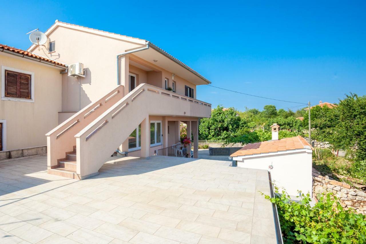 Holiday Apartment Ivica Milohnici Esterno foto