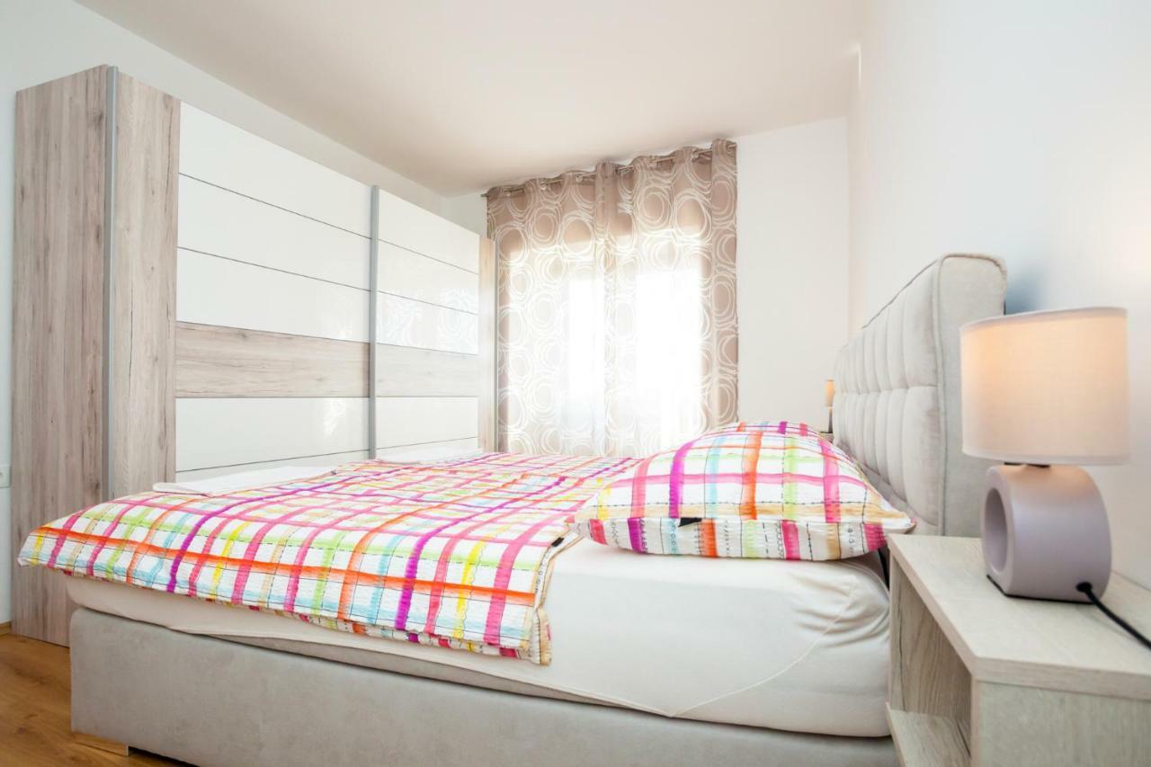 Holiday Apartment Ivica Milohnici Esterno foto